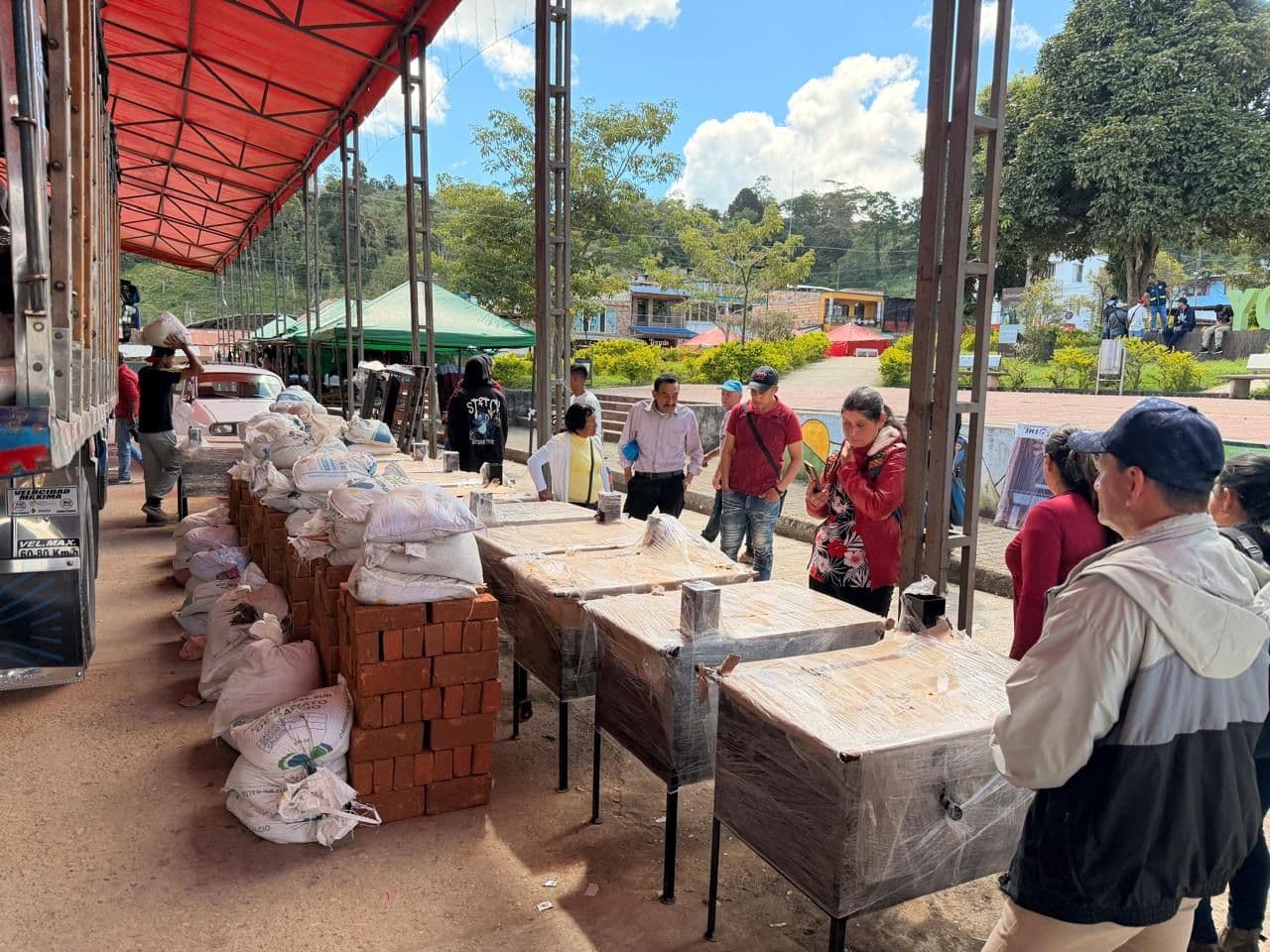 IMPLEMENTACIÓN ESTUFAS ECOEFICIENTES PARA FAMILIAS DE LA ZONA RURAL COMO MEDIDA DE CONSERVACIÓN AMBIENTAL EN EL MUNICIPIO DE PALESTINA DEPARTAMENTO DEL HUILA